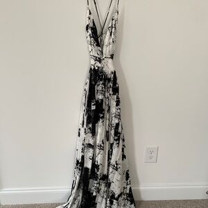 Dress Day medium Elegant Black and White Women's maxi dress NWT summer sale